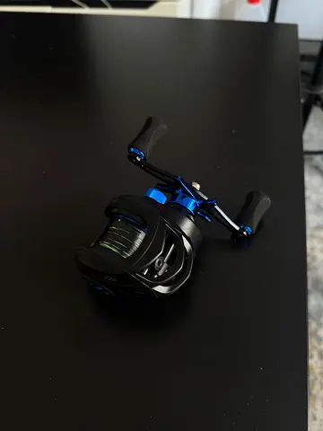 🎣 Baitcasting Reel (Blue)