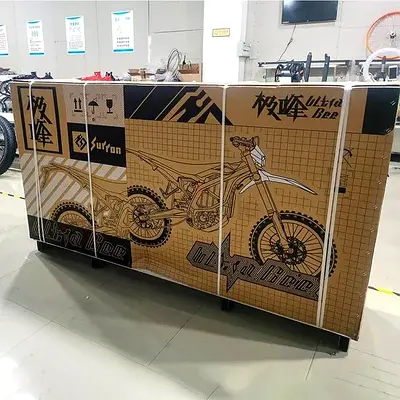 Model: 2025 Sur-Ron Ultra Bee HP (21kW)
Type: Electric off-road dirt bike
Power: up to 21 kW (Turbo