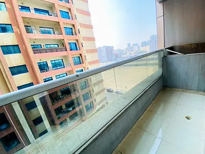 BACHELOR COMPANY STAF. FAMILY SHARING ALLOW. GOOD 2BHK IN TOWN. BOOK NOW