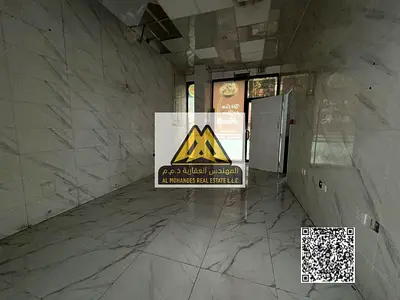 محلات للإيجار في الراشدية 2 عجمان بموقع مميز بجوار أبراج الفالكون في منطقة حيوية تتميز بكثافة سكانية وحركة تجارية نشطة مما يجعلها مناسبة لمختلف الأنشط