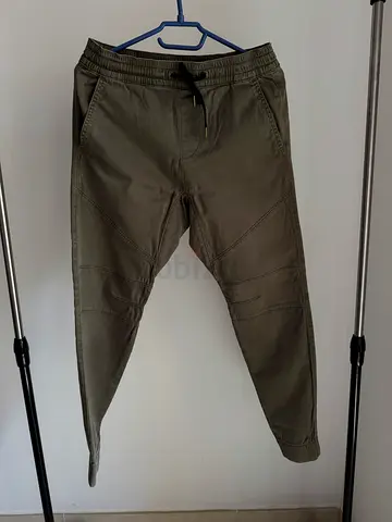 Hollister Men Green Pants Size XS