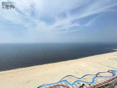 ثلاث غرف وصالة 4حمامات 2بلكون باطلالة بحرية مفتوحة مفروشه بالكامل مع جيم مسبح بارك