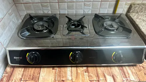 Gas stove