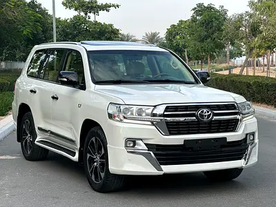 Toyota Land Cruiser VXR 2017 - GCC Specs