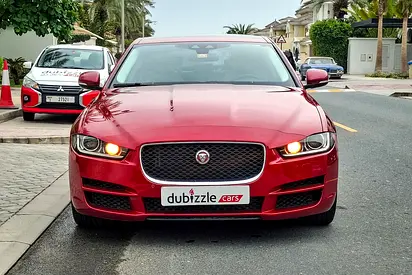 صورة 2 لـ 2016 Jaguar XE