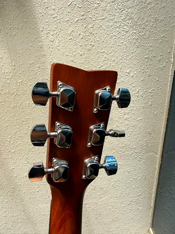 Yamaha Acoustic Guitar, Natural (F310)