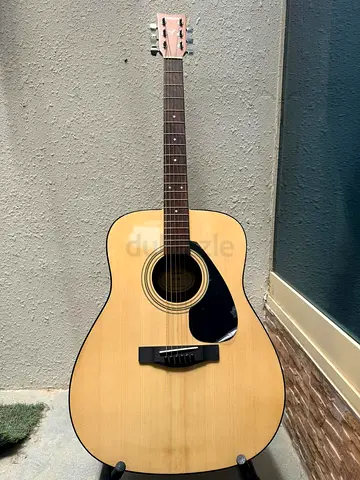Yamaha Acoustic Guitar, Natural (F310)
