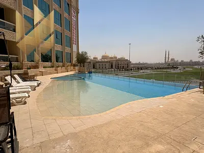 شقة 3 غرف وصالة للإيجار في مويلح الجديدة مع مسبح وجيم وباركن