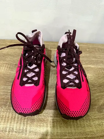 Nike Womens Pink Athletic Running Shoes