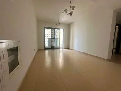 شقة غرفتين وصاله للايجار السنوى | التعاون، الشارقة | 2 حمام | خزائن حائط | بلكونة باطلاله مفتوحة | تشطيب راقى | موقع مميز قريب من جميع الخدمات