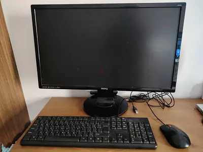 BenQ Monitor with Keyboard and Mouse - Used