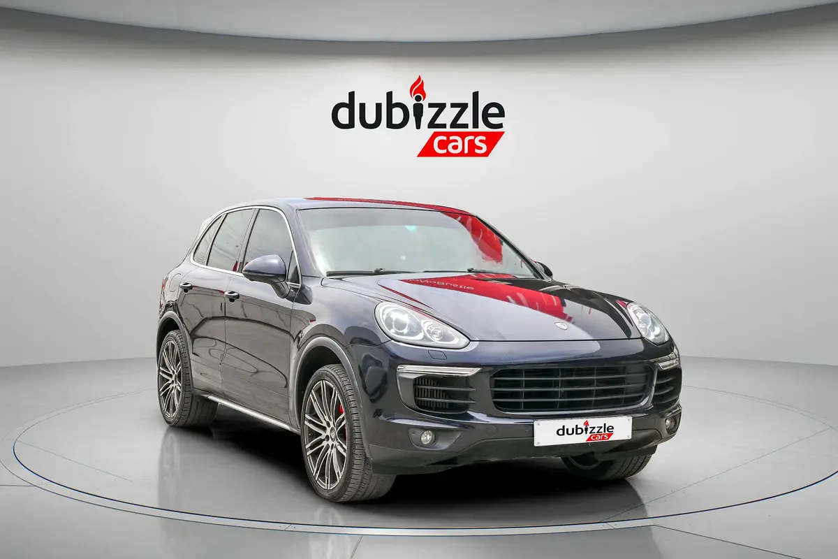 Porsche Cayenne 2016 — photo 1 of 18