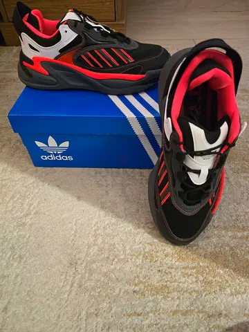 NEW adidas Originals OZMORPH Sneakers