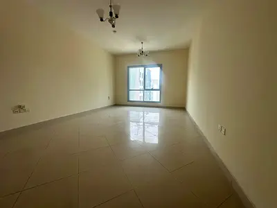 شقة غرفتين وصالة للايجار السنوى  | غرفة ماستر | 2 حمام | مطبخ كبير | بلكون | تكييف مجاني | خزائن حائط | قرب دبي | موقع مميز قريب من الخدمات