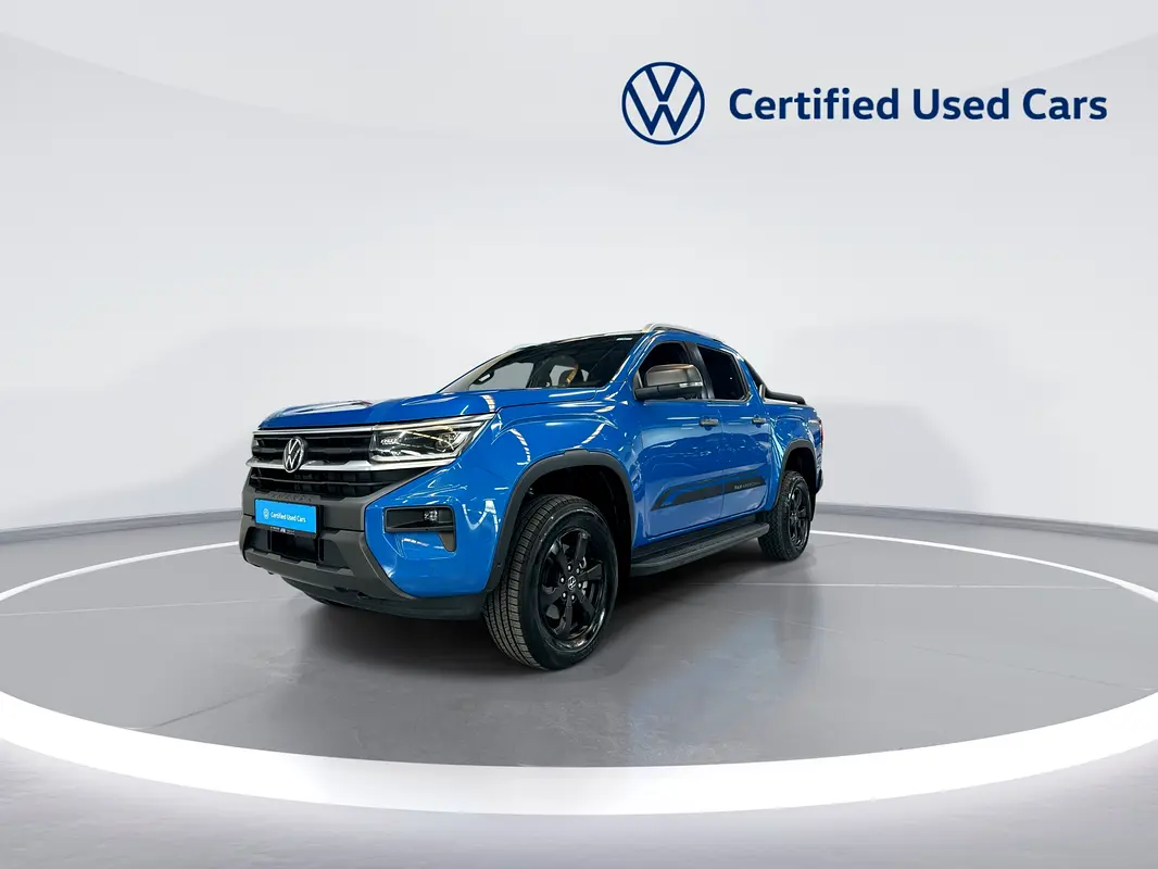 Volkswagen Amarok 2023 — photo 1 of 12