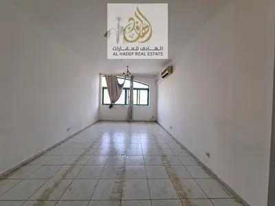 عقد عزاب قانوني شقة 3 غرف وصالة في المجاز 1 الشارقة | ماستر + 2 بلكونة | قريب باص دبي | مساحة 1500 قدم | 65 ألف ودفعات مرنة