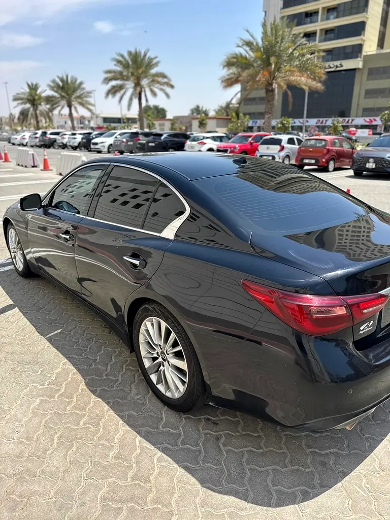 Infiniti Q50 2021 — photo 1 of 13