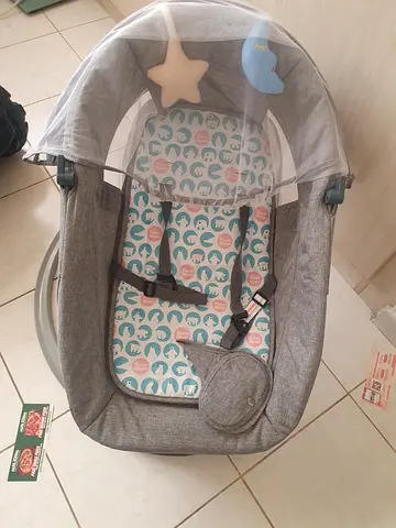 Baby electric rocker with speed adjustment