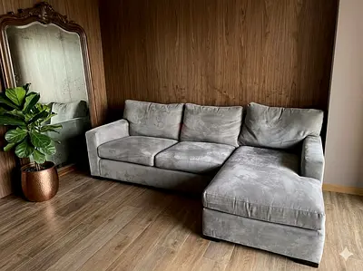 Crategbarrel L Shape Sofa Excellent condition