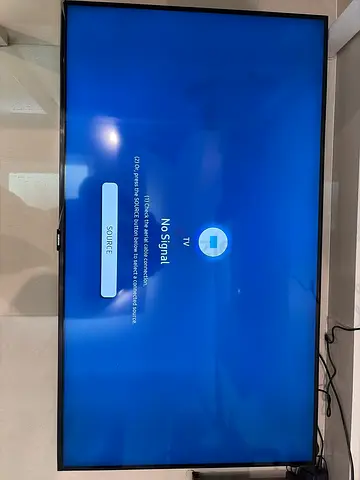 Large wall-mounted LED TV in good working condition Samsung 43 inch