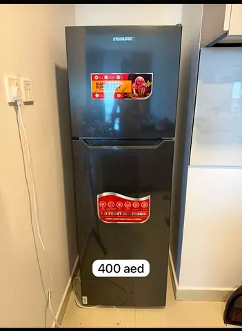 Compact Midea 2-Door Refrigerator - Good Working Condition (400 AED)