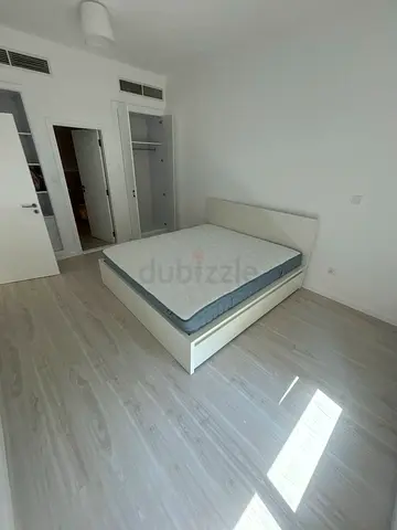 Bed Frame 180x200 – IKEA MALM (White) with Storage – Excellent Condition