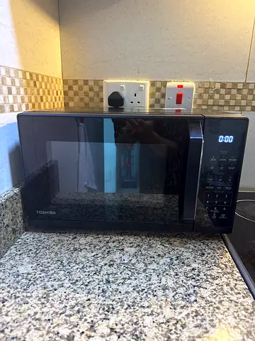 Toshiba Compact Microwave - Good Working Condition