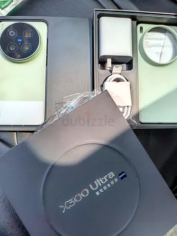 vivo X300 Ultra - Mint Green, complete box and accessories