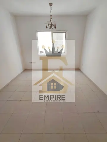 **HOT DEAL**SPACIOUS BRIGHT 1BHK APPARTMENT//WITH FREE PARKING// FAMILY BULIDING//EASY CLOSE EXIT TO DUBAI