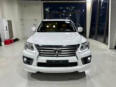 Lexus LX 570 Platinum 2011 - GCC Specs