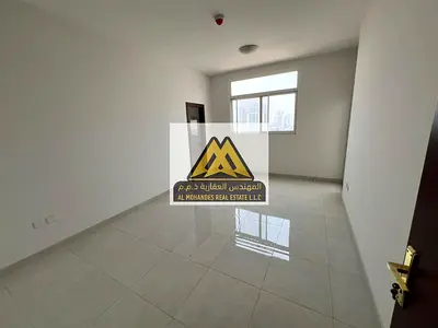شقة غرفتين وصالة | ثاني صف كورنيش بإطلالة مميزة | مع بلكونة | وباركن خاص داخل التاور |