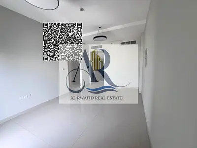 For luxury and elegance lovers: Master bedroom apartment with 2 bathrooms, built-in wardrobes, indoor parking. Close to all services. Flexible payment