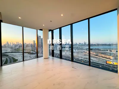 HUGE LAYOUT - GREAT VIEW - PRIME LOCATION