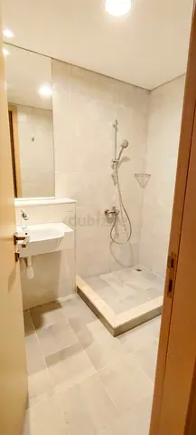 Executive BACHILER bedspace awailble near Marhaba mall ras al khor