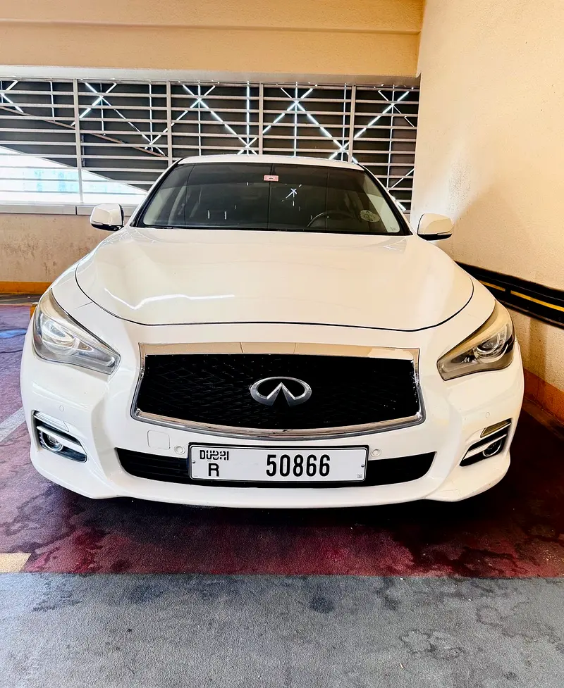 Infiniti Q50 2016 — photo 1 of 18
