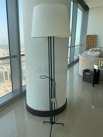 Floor lamp