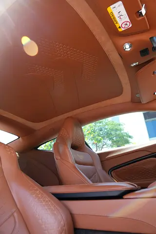 2019 Aston Martin DBS 照片 5