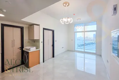 READY TO MOVE | FULLY FITTED | UNOBSTRUCTED VIEW