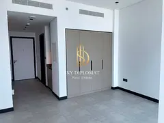 Prime Location l Modern l Bright Layout