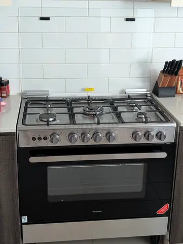 Hisense 5-Burner Gas Range with Oven