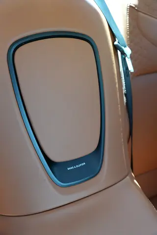 2019 Aston Martin DBS 照片 13