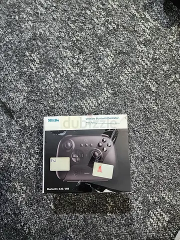 Nintendo Switch Pro Controller (boxed) - like new