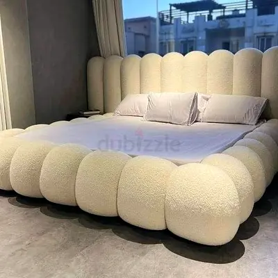 Plush Bubble-Style Bed with Curved Headboard (Ivory)