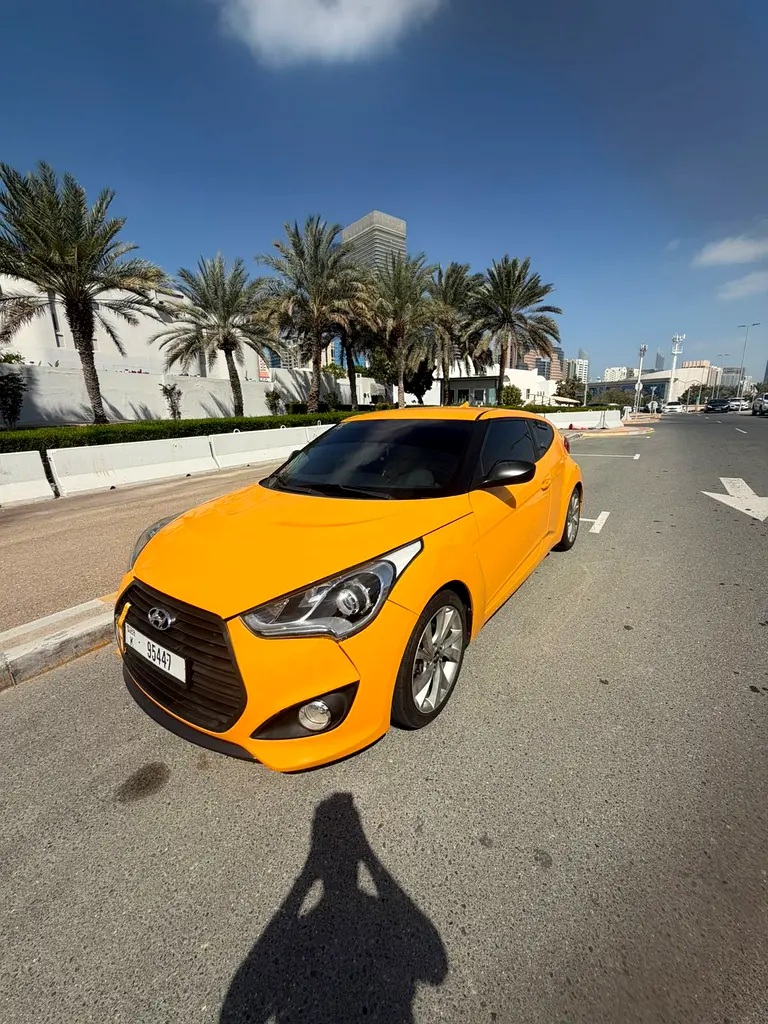 Hyundai Veloster 2016 — photo 1 of 6