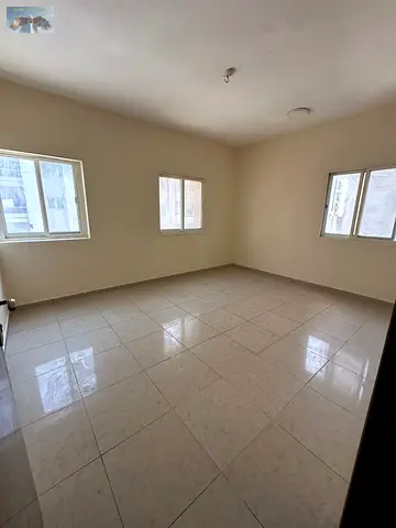 شقه مميزه جدا / بدون تامين / موقع اكثر من رائع / قريبه من جميع الخدمات / سهل الانتقال لدبي والشارقه