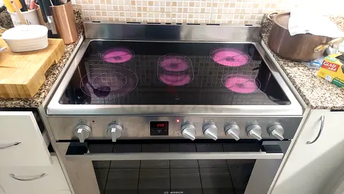 Bosch 5 Zones Electric Ceramic hob Cooker  HKK99V850M