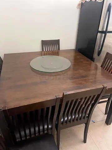 Dining table set with 8 Chairs