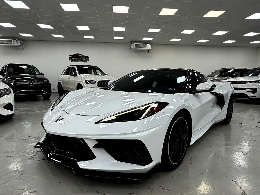 Chevrolet Corvette 2024 — photo 1 of 16