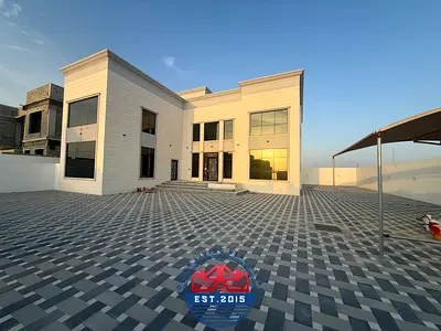 Beautiful 3 Bedrooms, Majlis with dinning, Hall and Maid Room