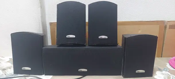 Pure accoustic 8 ohms 120w speakers